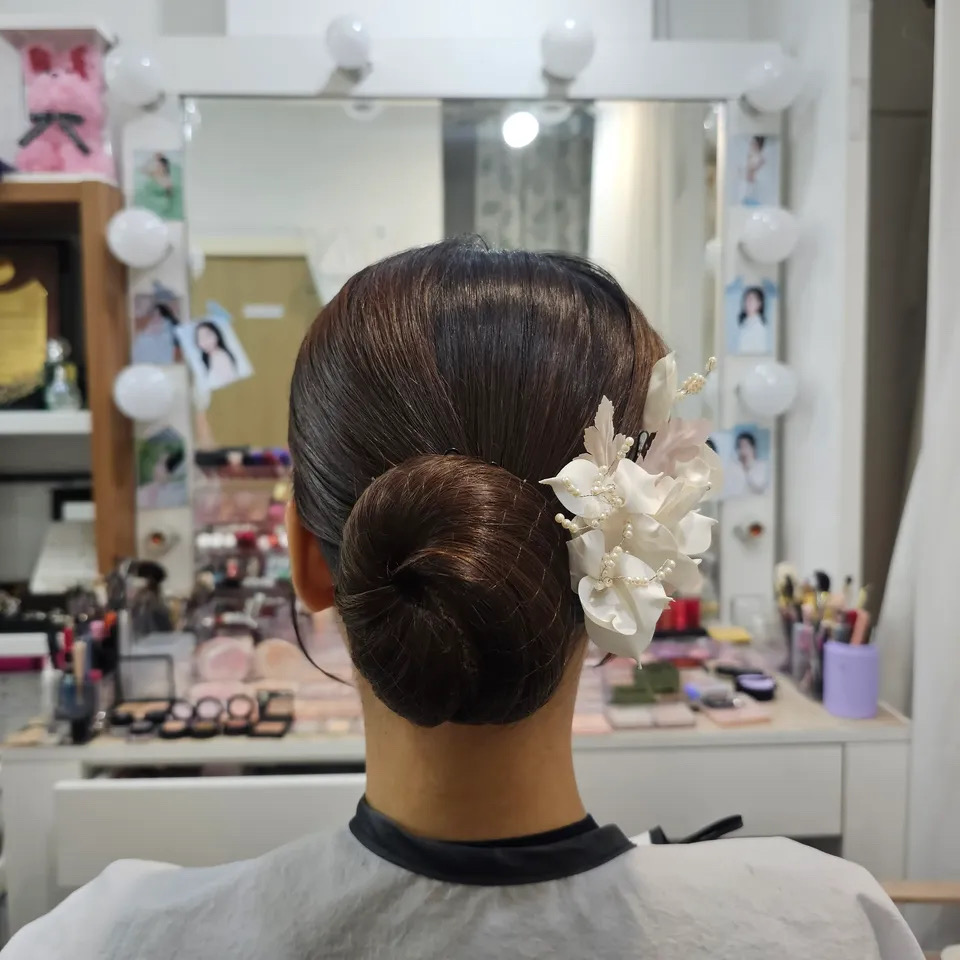 화장공간 — Makeup · Hair work 3 · 인천 | Beautia