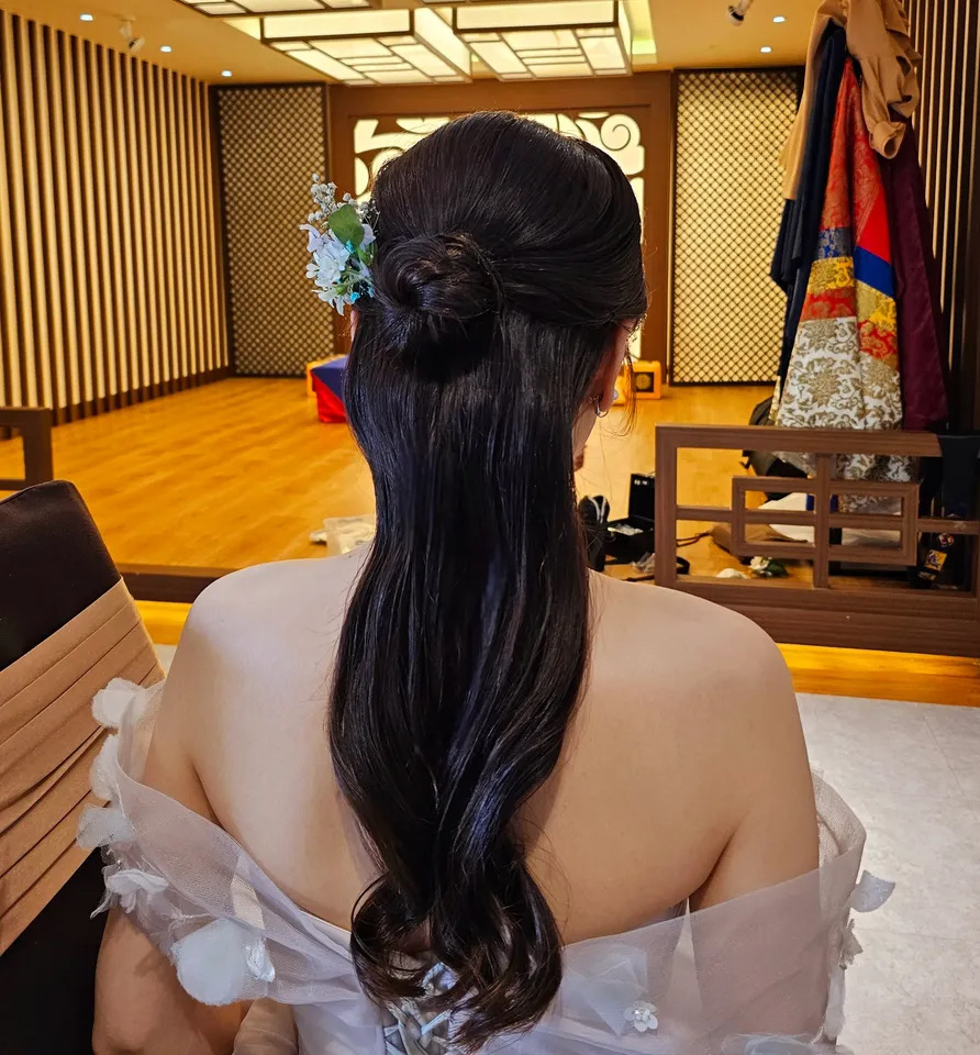 화장공간 — Makeup · Hair work 4 · 인천 | Beautia
