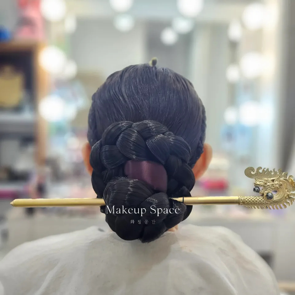 화장공간 — Makeup · Hair work 5 · 인천 | Beautia