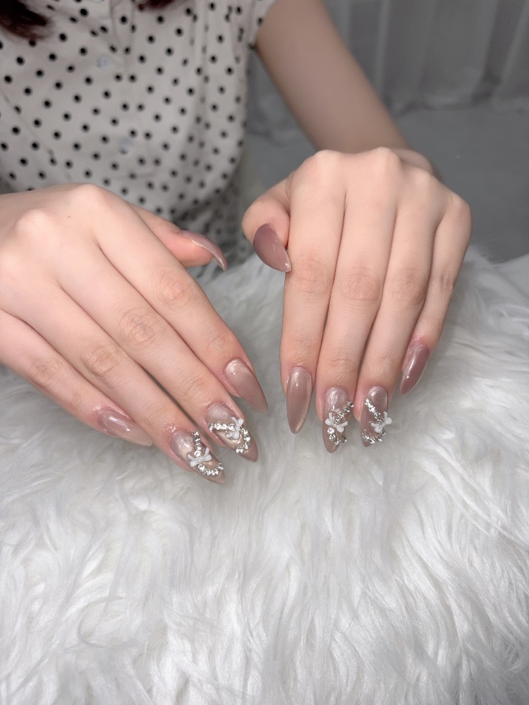 NENENAIL SEAYOUNG — Nail work 2 · 오사카 | Beautia